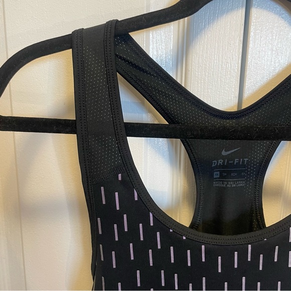Nike Dri-Fit Women’s Linear Graphic Tank Top - XSmall - Picture 2 of 10